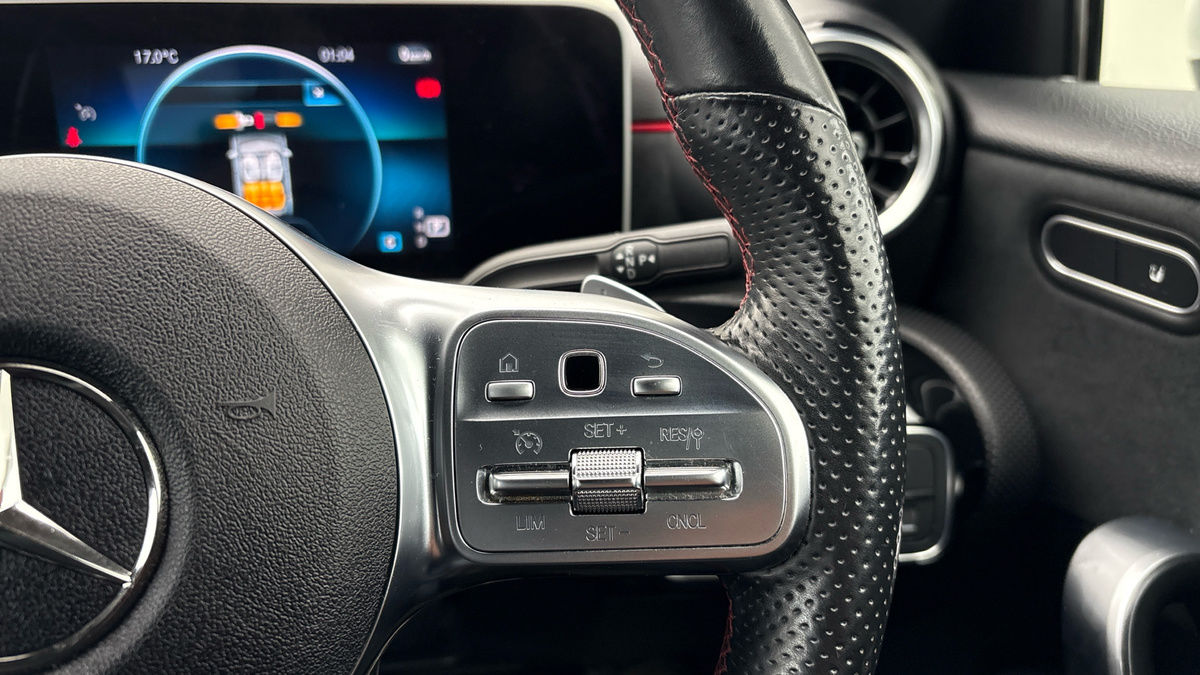 Mercedes-Benz A Class Image 14