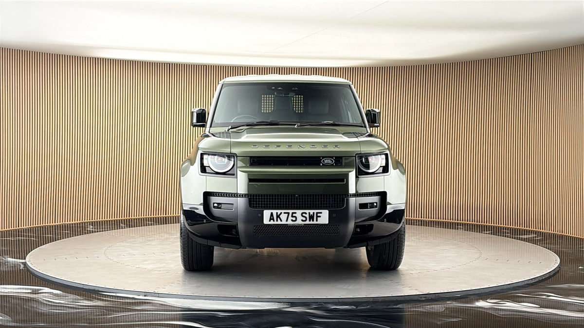 More views of Land Rover Defender 90
