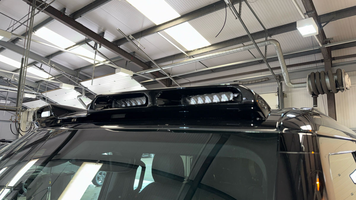 Land Rover Defender 110 Urban Image 25