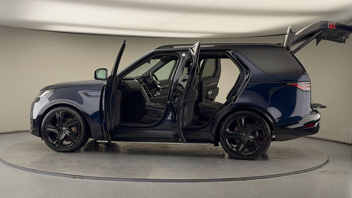 More views of Land Rover Discovery