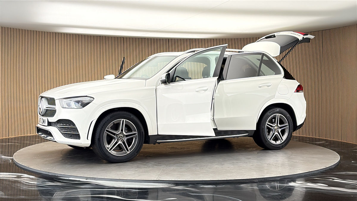 More views of Mercedes-Benz GLE