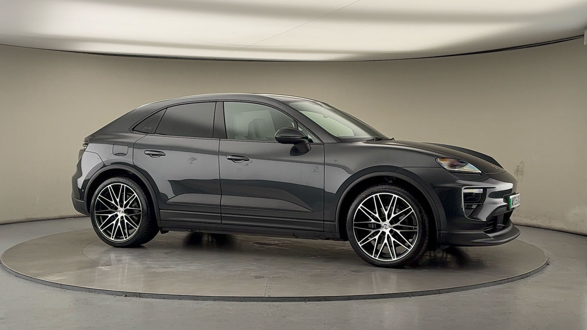 More views of Porsche Macan