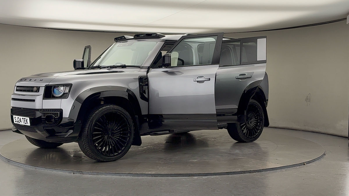 Land Rover Defender 110 Urban Image 22