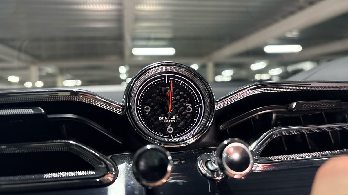 Bentley Bentayga Image 26