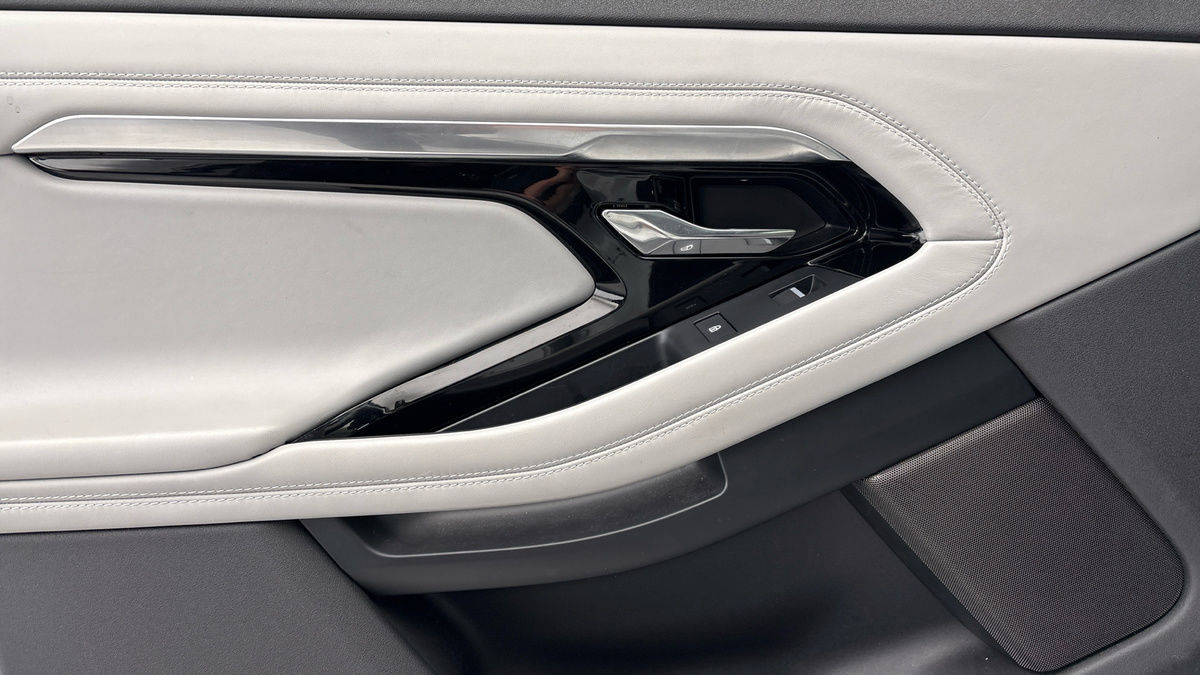 Land Rover Range Rover Evoque Image 19