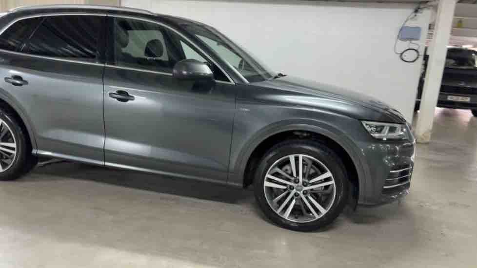 More views of Audi Q5
