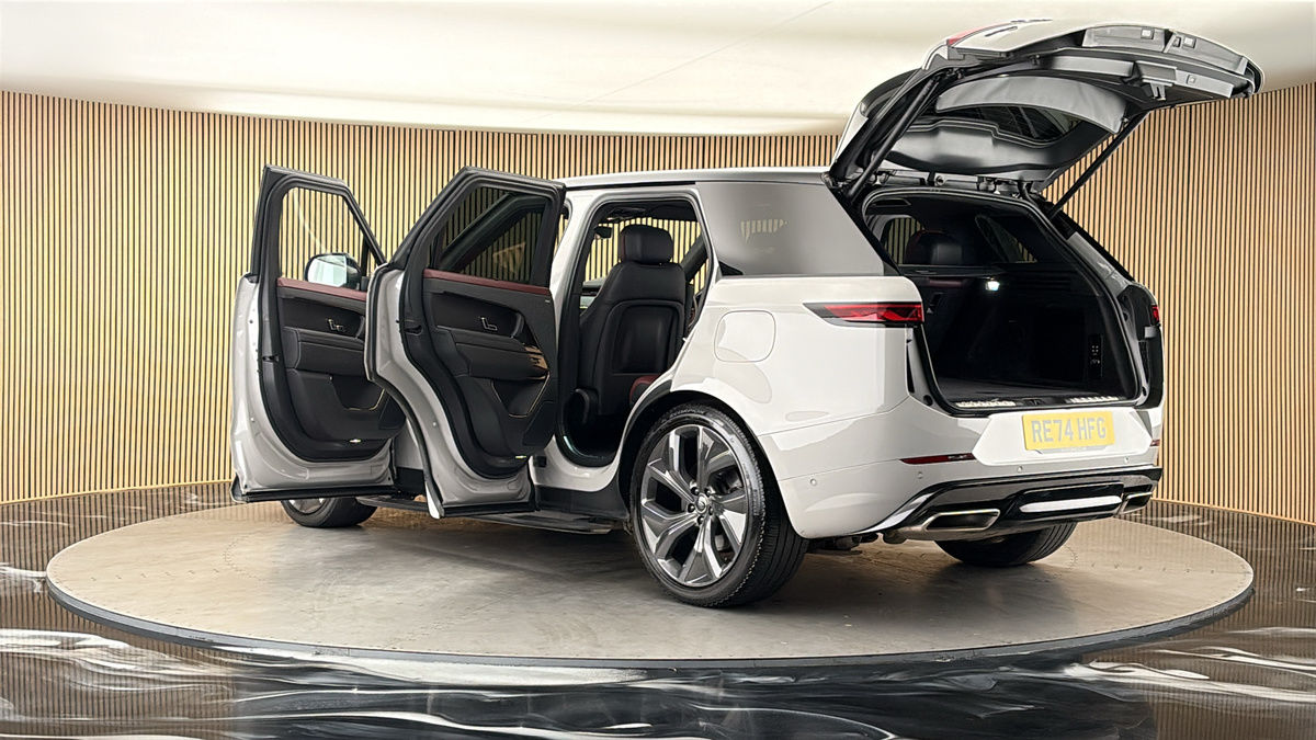 More views of Land Rover Range Rover Sport