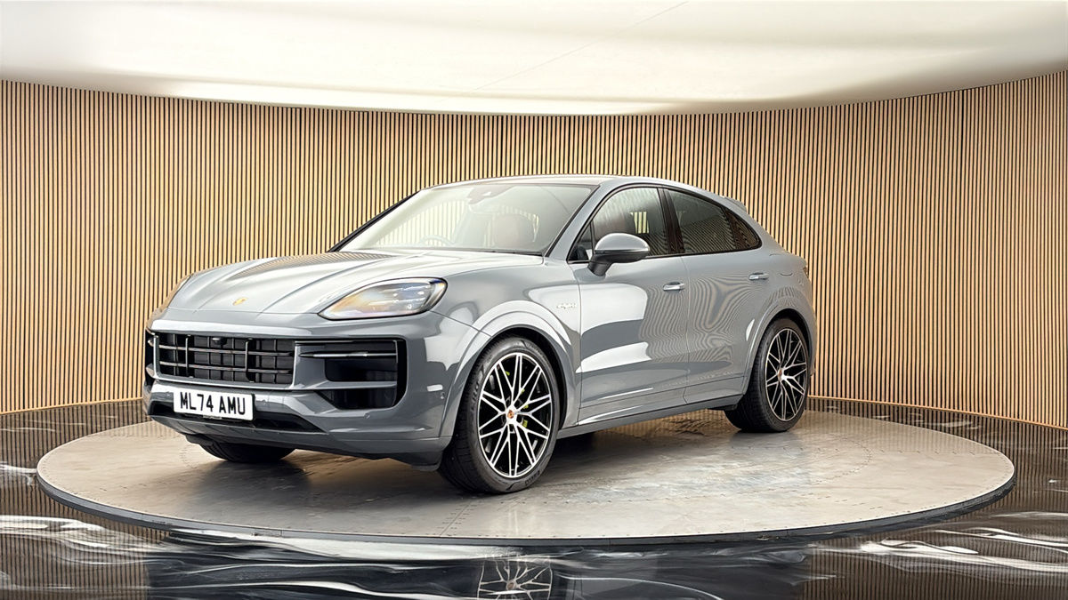 More views of Porsche Cayenne