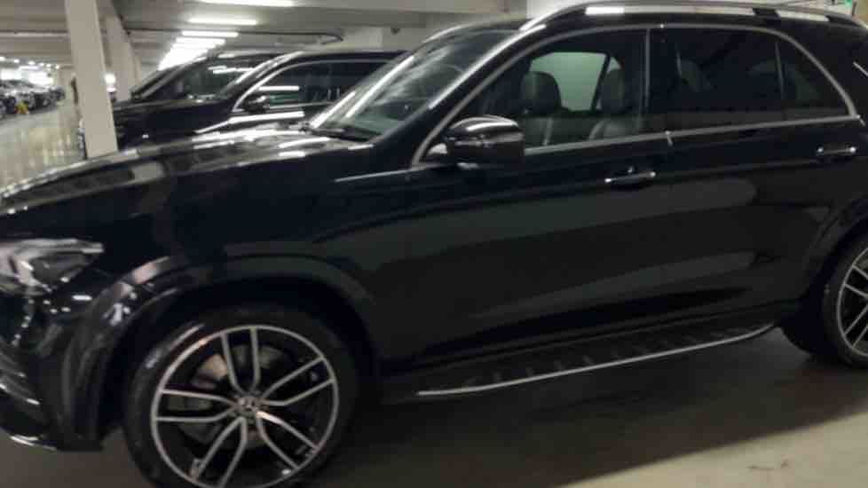 More views of Mercedes-Benz GLE