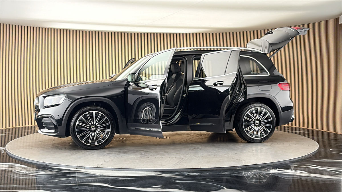 More views of Mercedes-Benz GLB