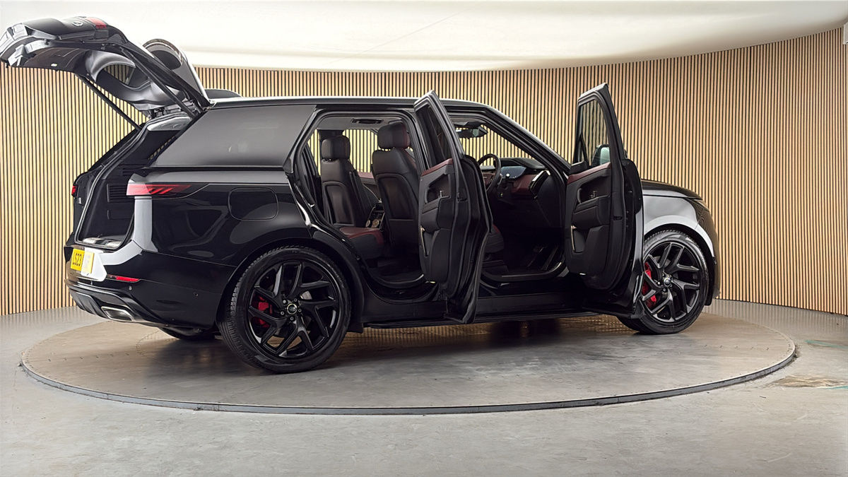 More views of Land Rover Range Rover Sport