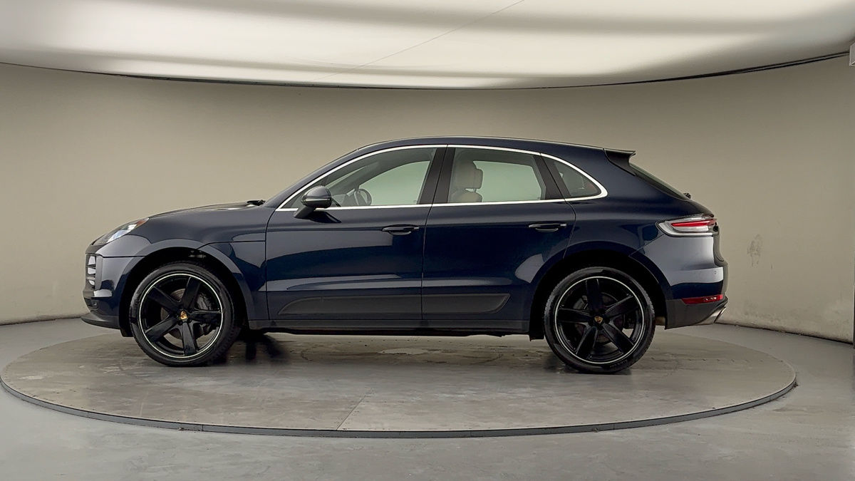 More views of Porsche Macan