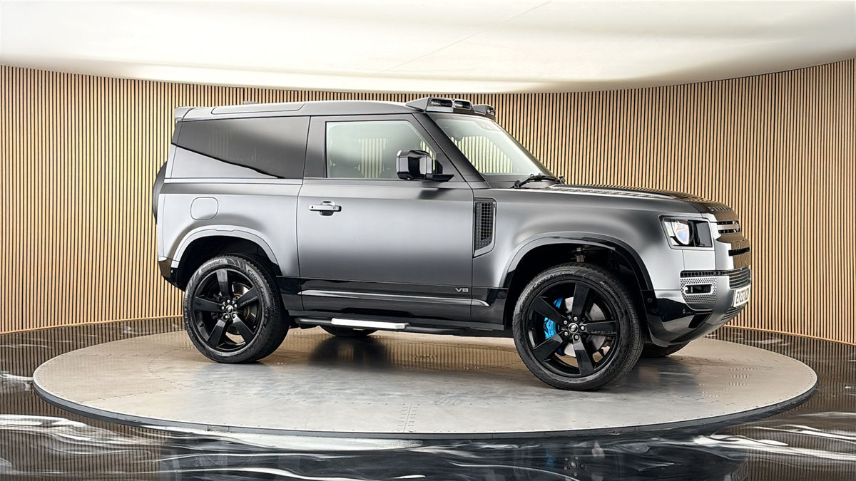 More views of Land Rover Defender 90