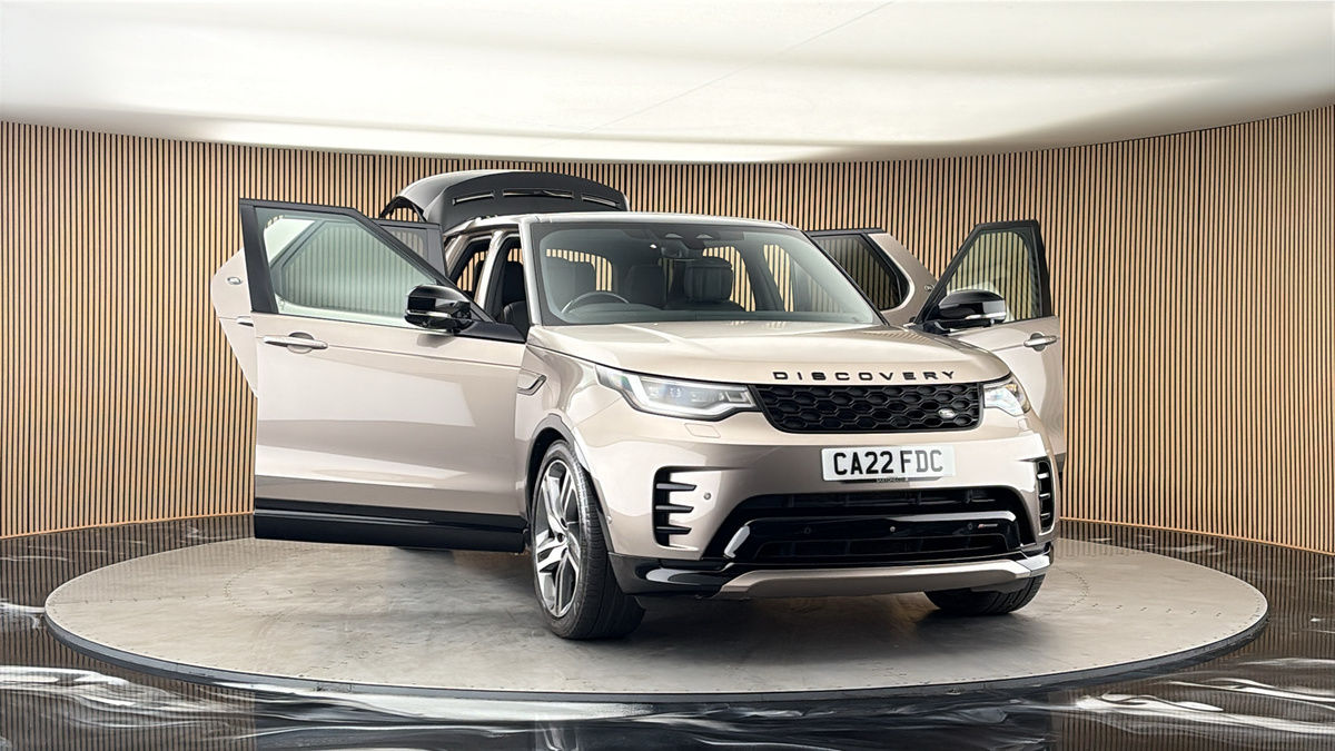 More views of Land Rover Discovery