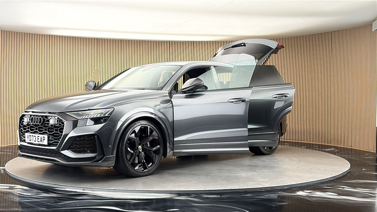 Audi RSQ8 Image 22