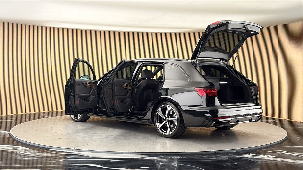 More views of Audi A4 Avant