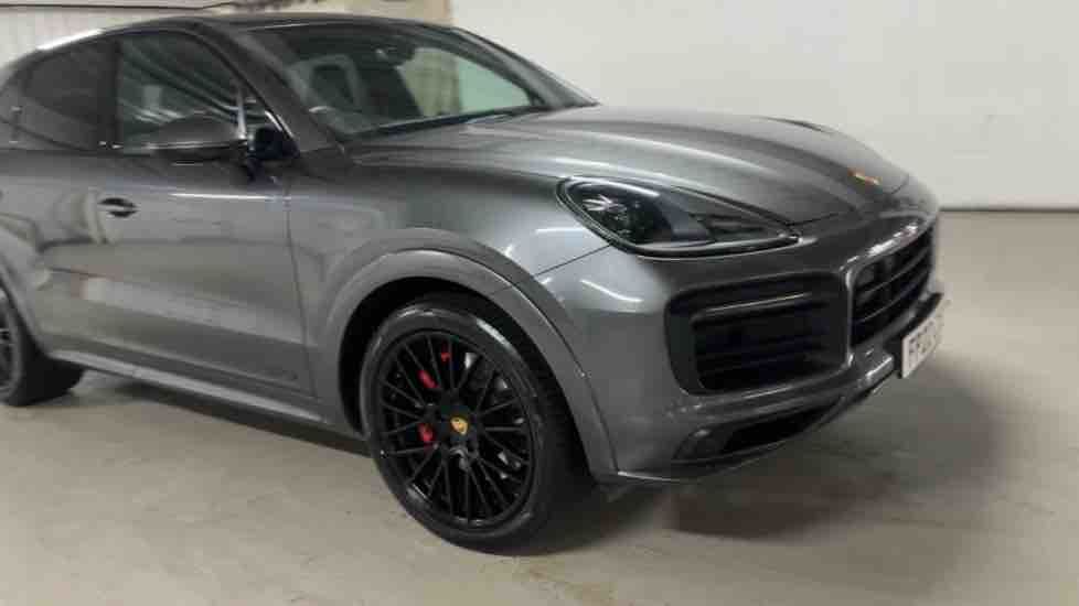 More views of Porsche Cayenne