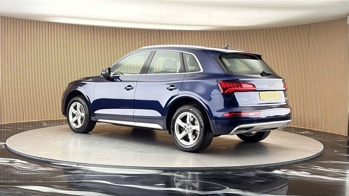 More views of Audi Q5