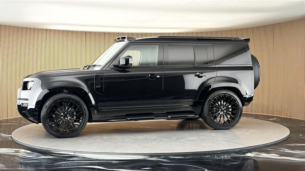 More views of Land Rover Defender 110