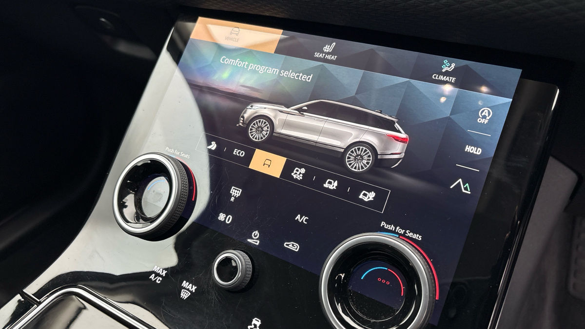 Land Rover Range Rover Velar Image 9