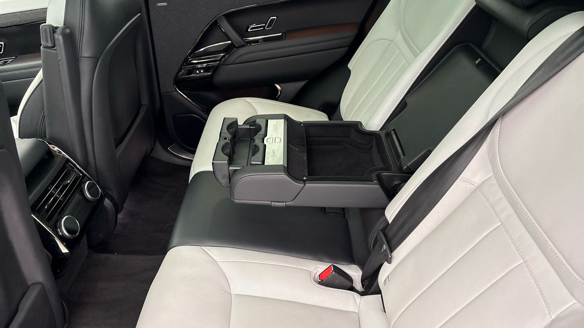 Land Rover Range Rover Sport Urban Image 9