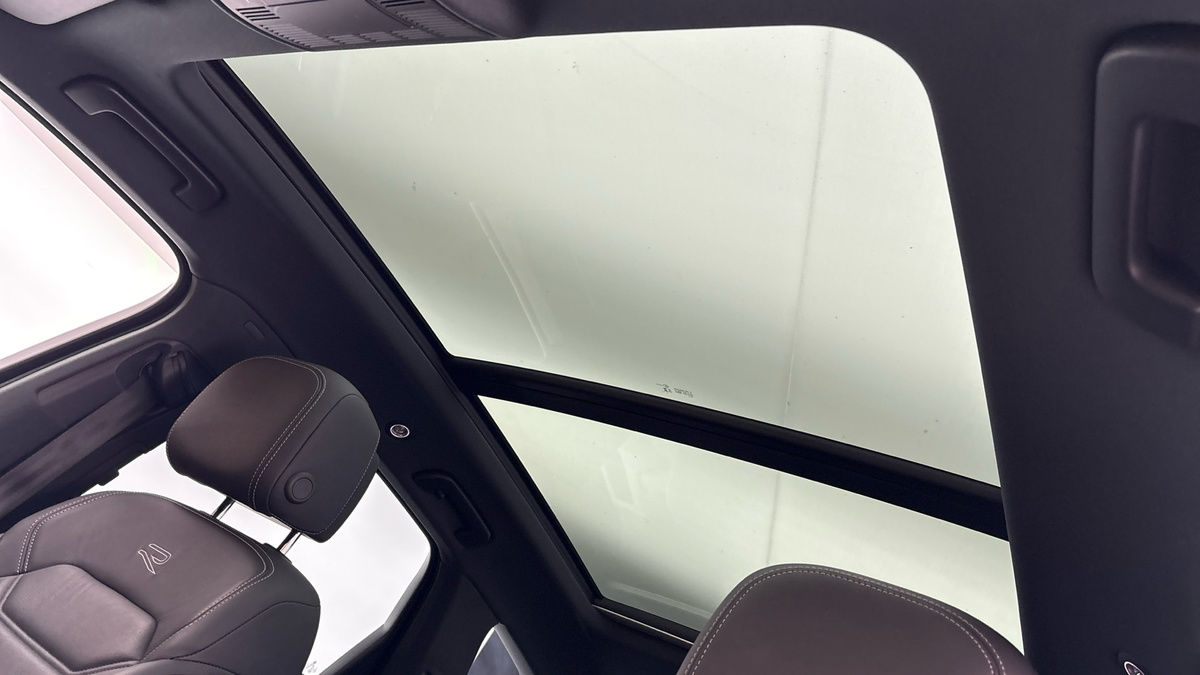 Volkswagen Touareg Image 6