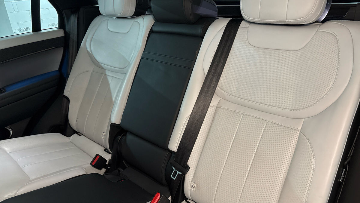 Land Rover Range Rover Sport Image 8