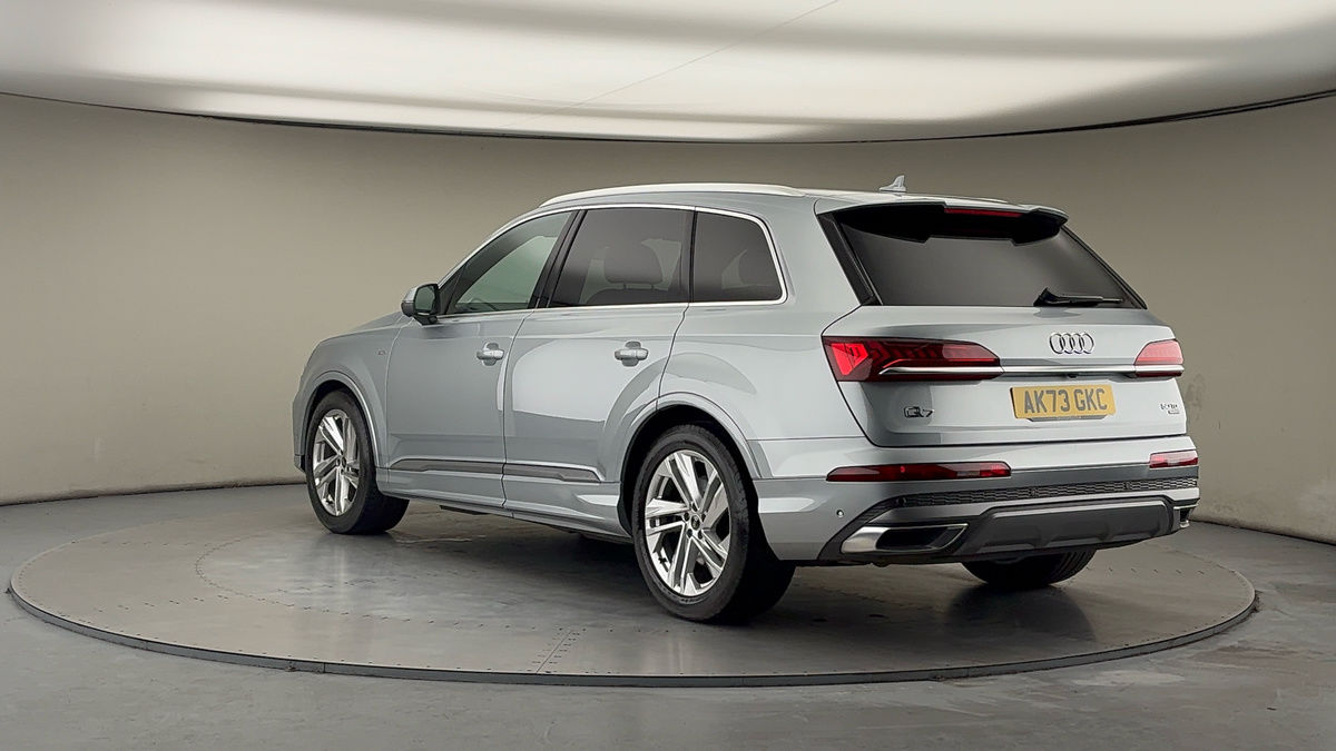 Audi Q7 Image 2