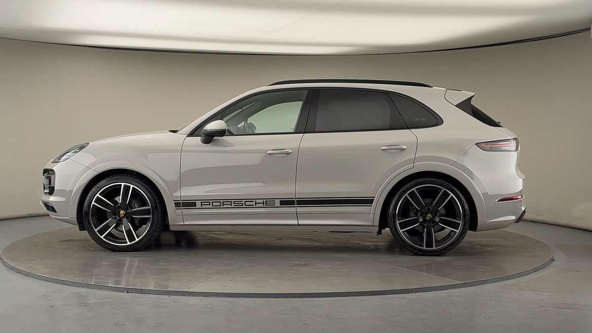 More views of Porsche Cayenne