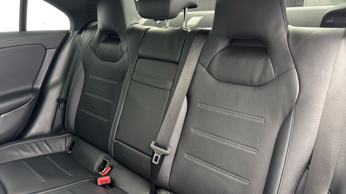 Mercedes-Benz CLA Image 8