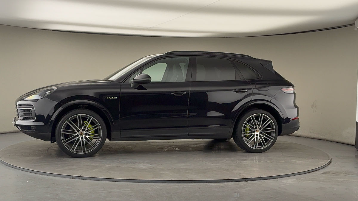 More views of Porsche Cayenne