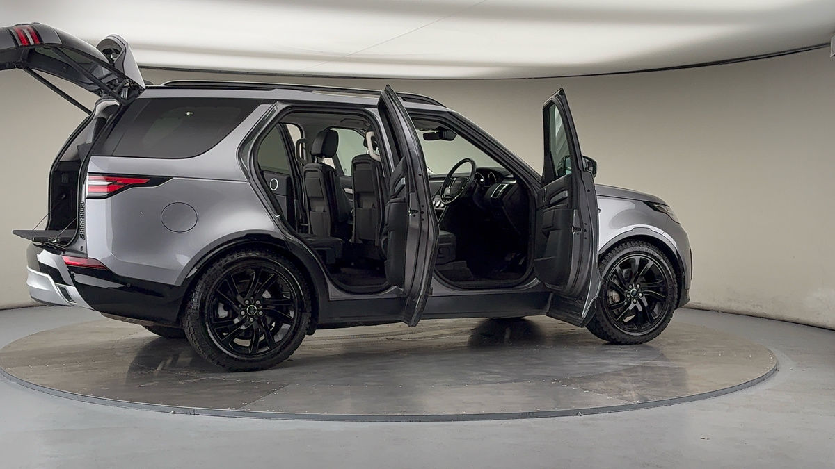 More views of Land Rover Discovery