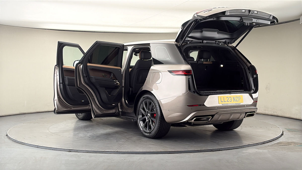 Land Rover Range Rover Sport Image 23