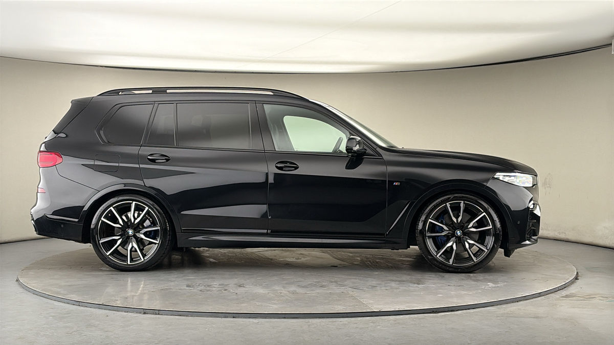 More views of BMW X7