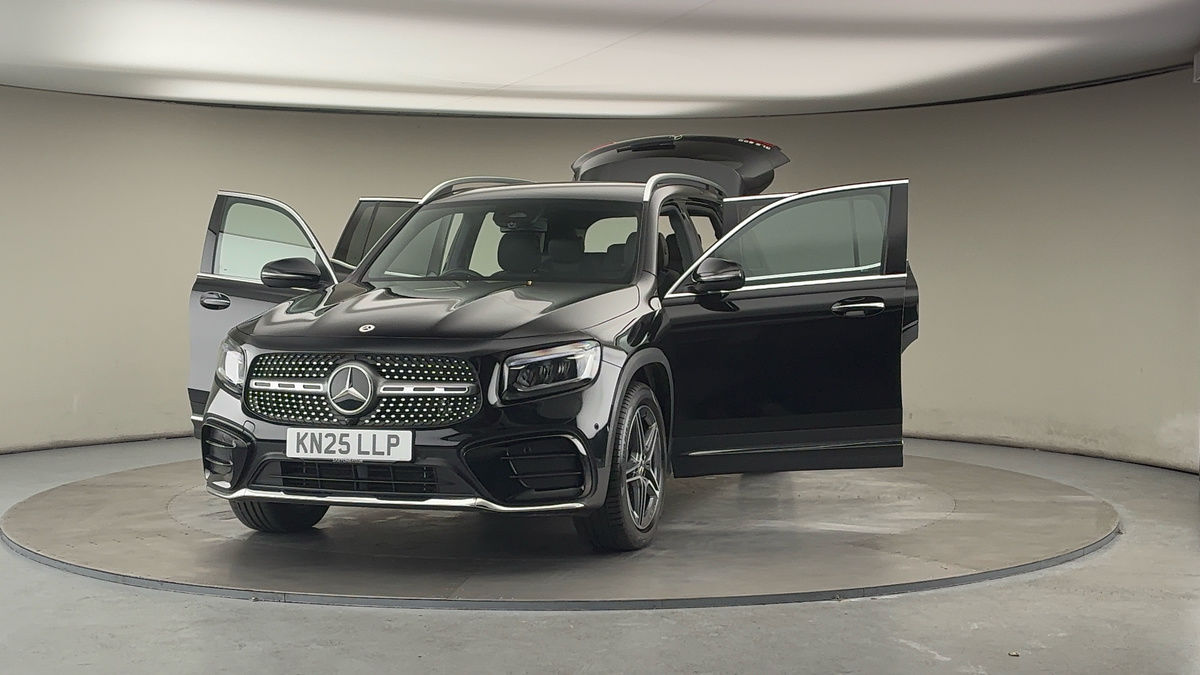 More views of Mercedes-Benz GLB