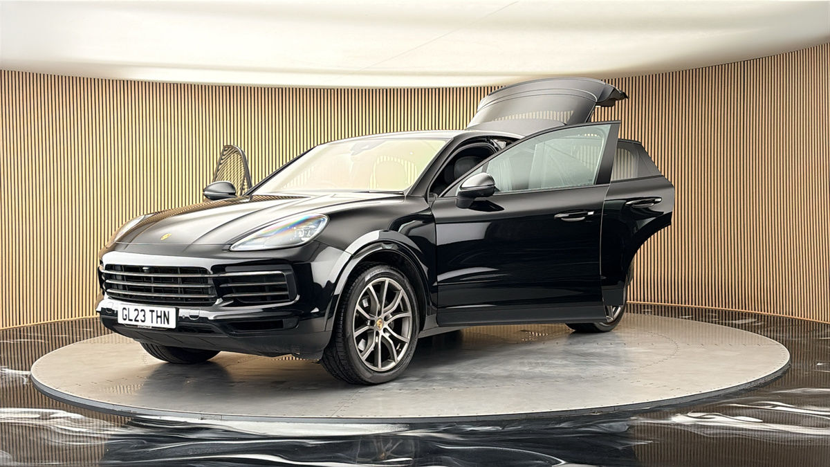 More views of Porsche Cayenne