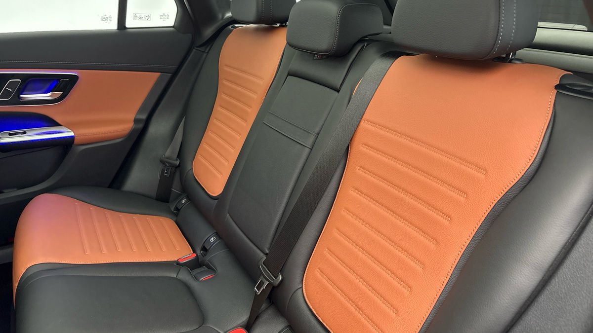 Mercedes-Benz GLC Image 8