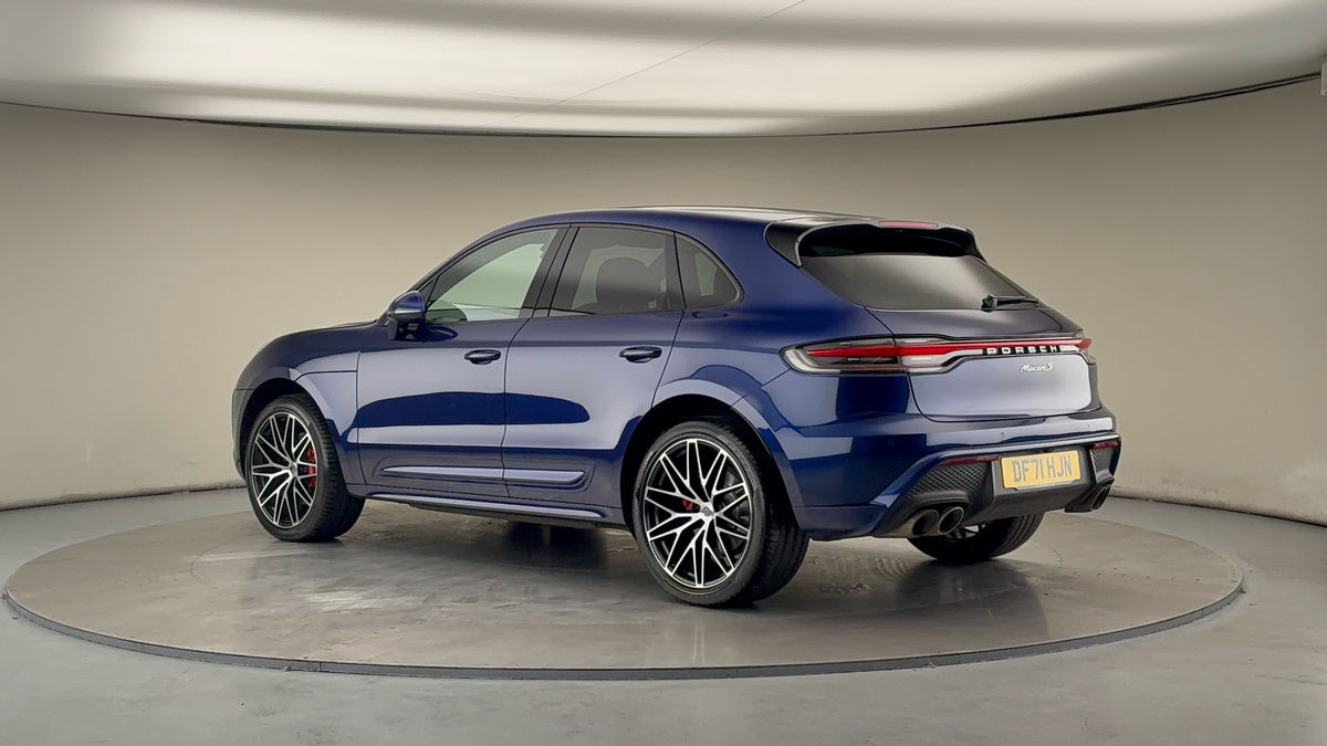 More views of Porsche Macan