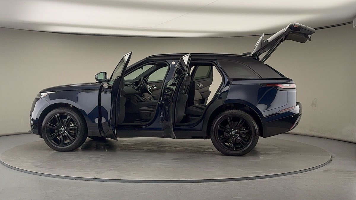 More views of Land Rover Range Rover Velar