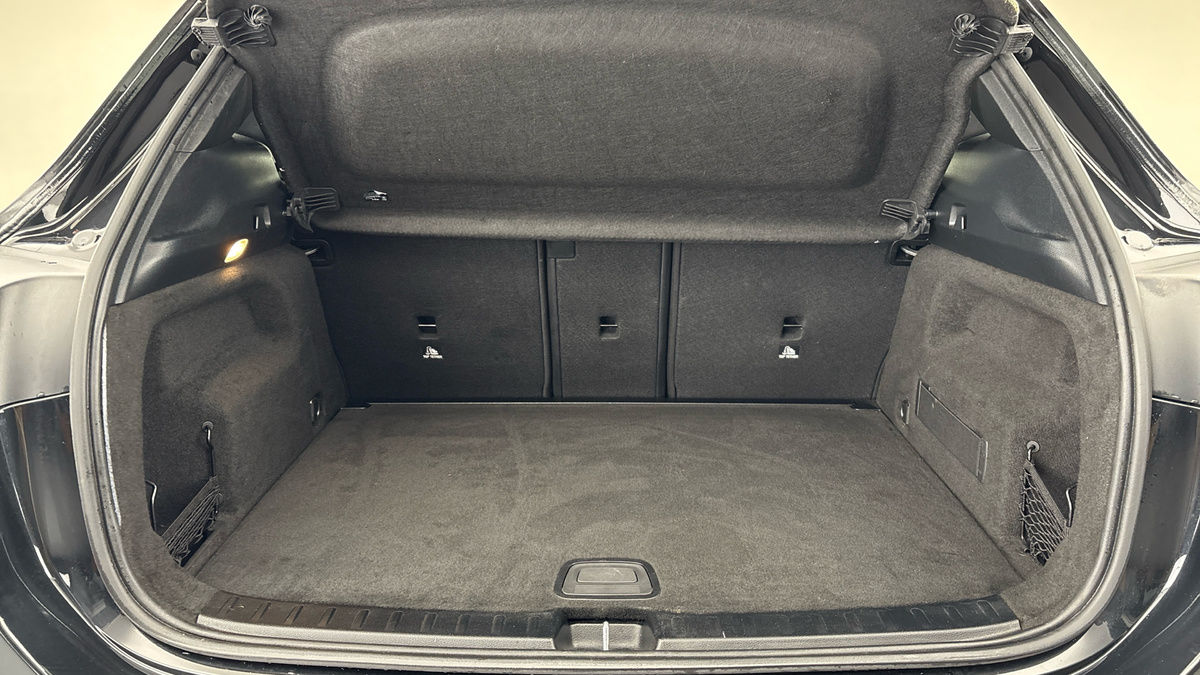 Mercedes-Benz GLA Image 23