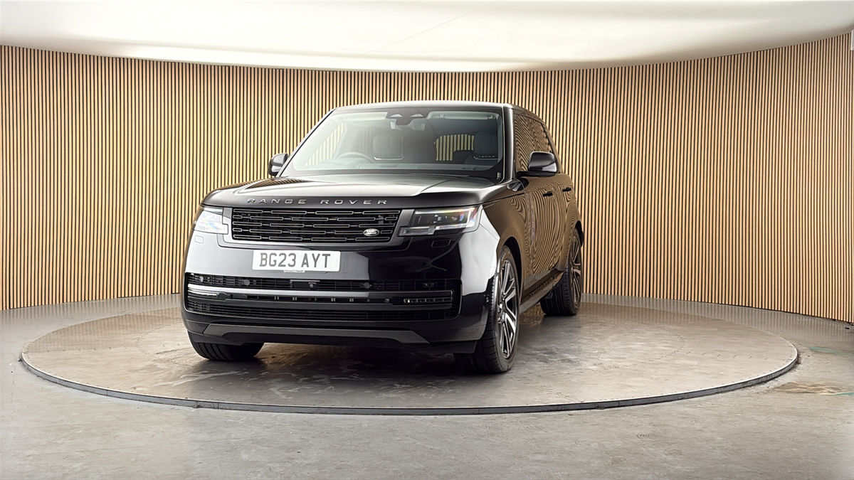 More views of Land Rover Range Rover