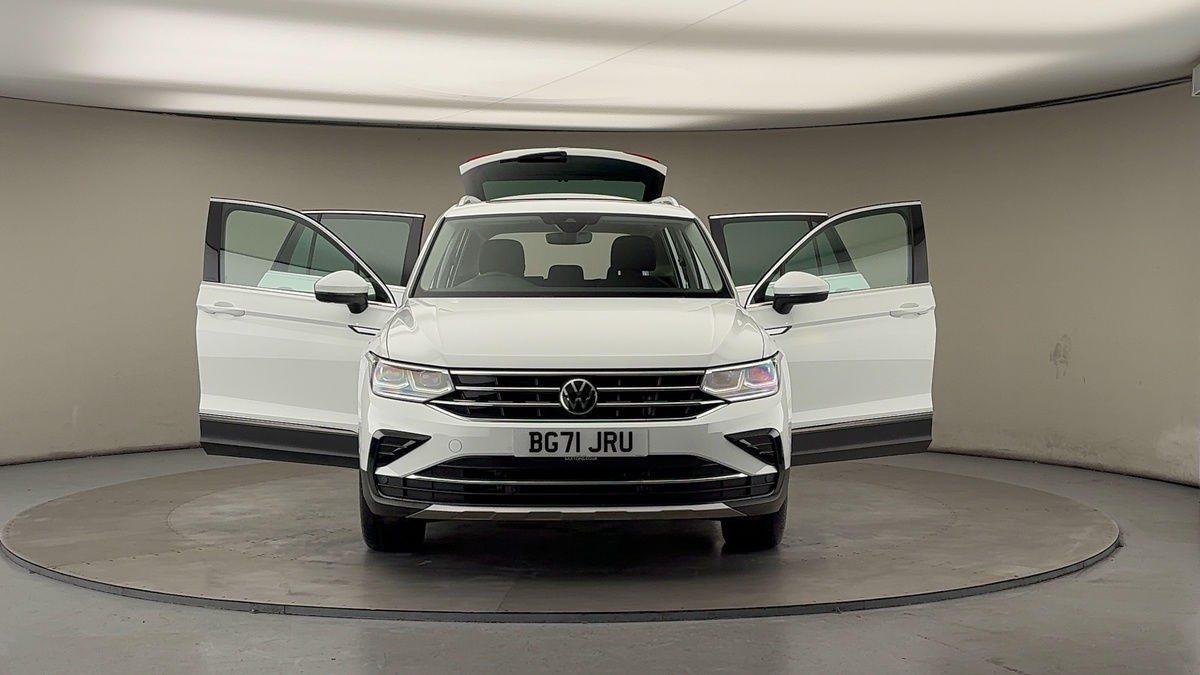 More views of Volkswagen Tiguan