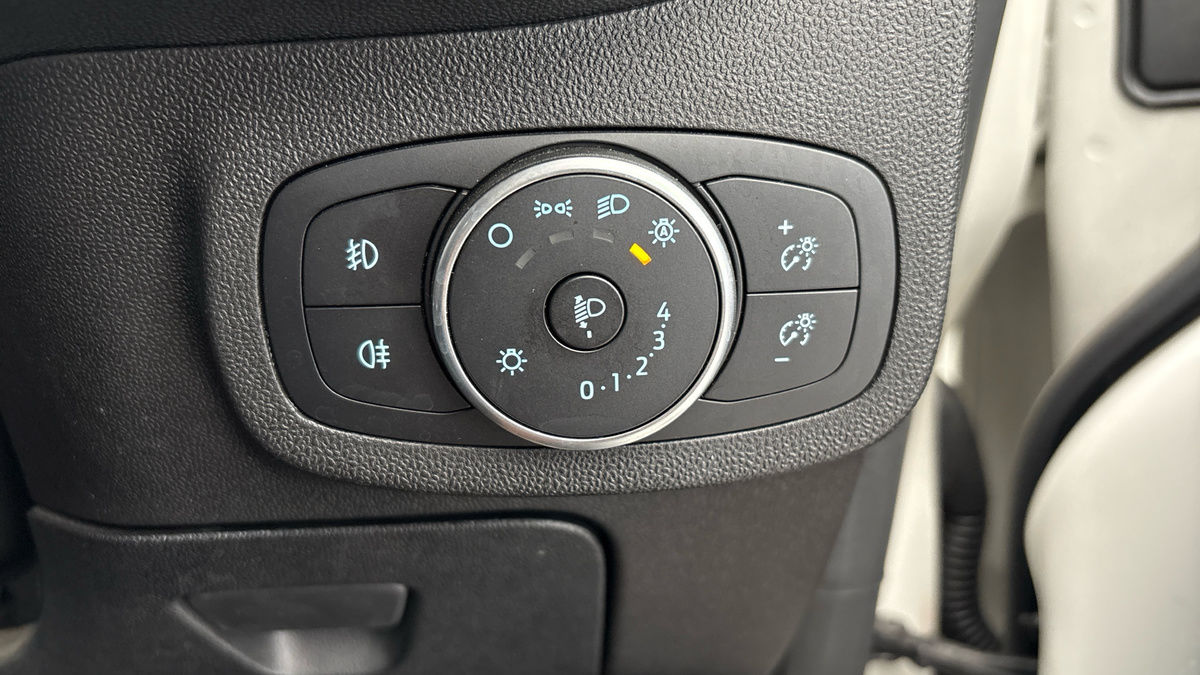 Ford Fiesta Image 28