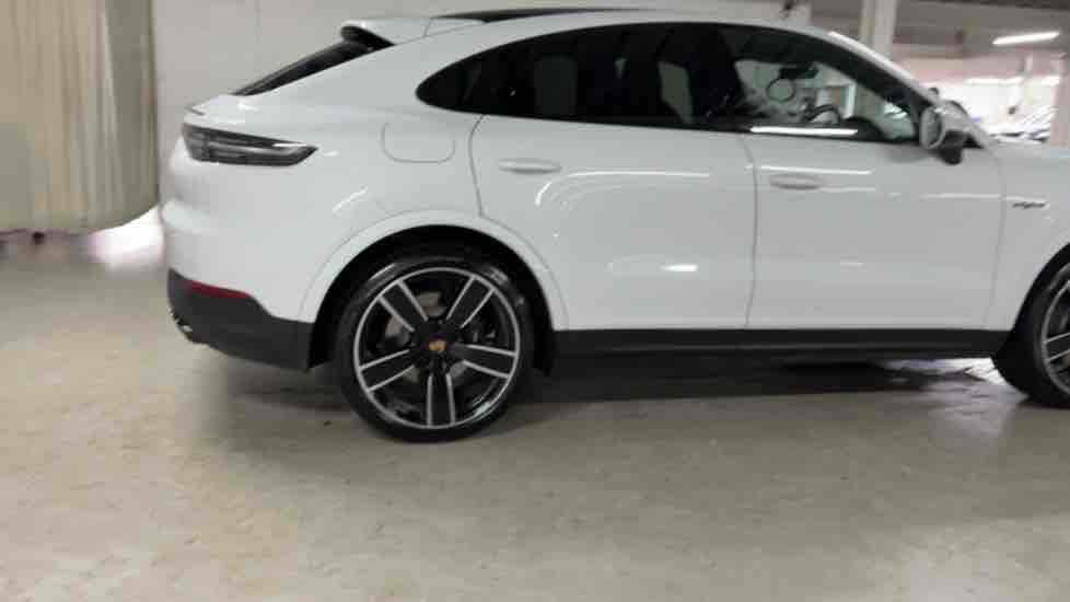 More views of Porsche Cayenne