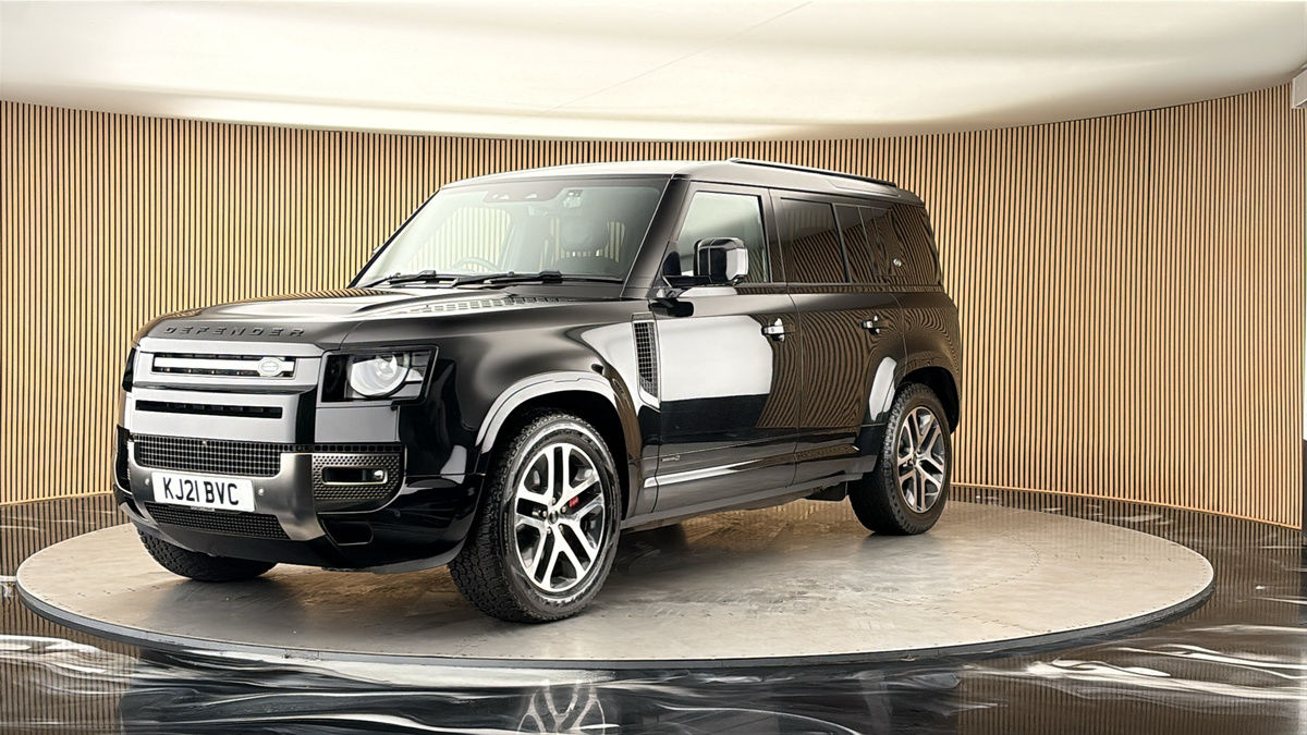 More views of Land Rover Defender 110