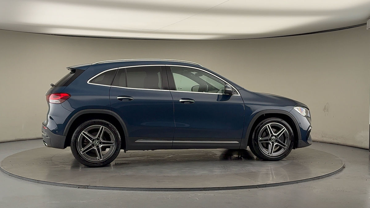 More views of Mercedes-Benz GLA