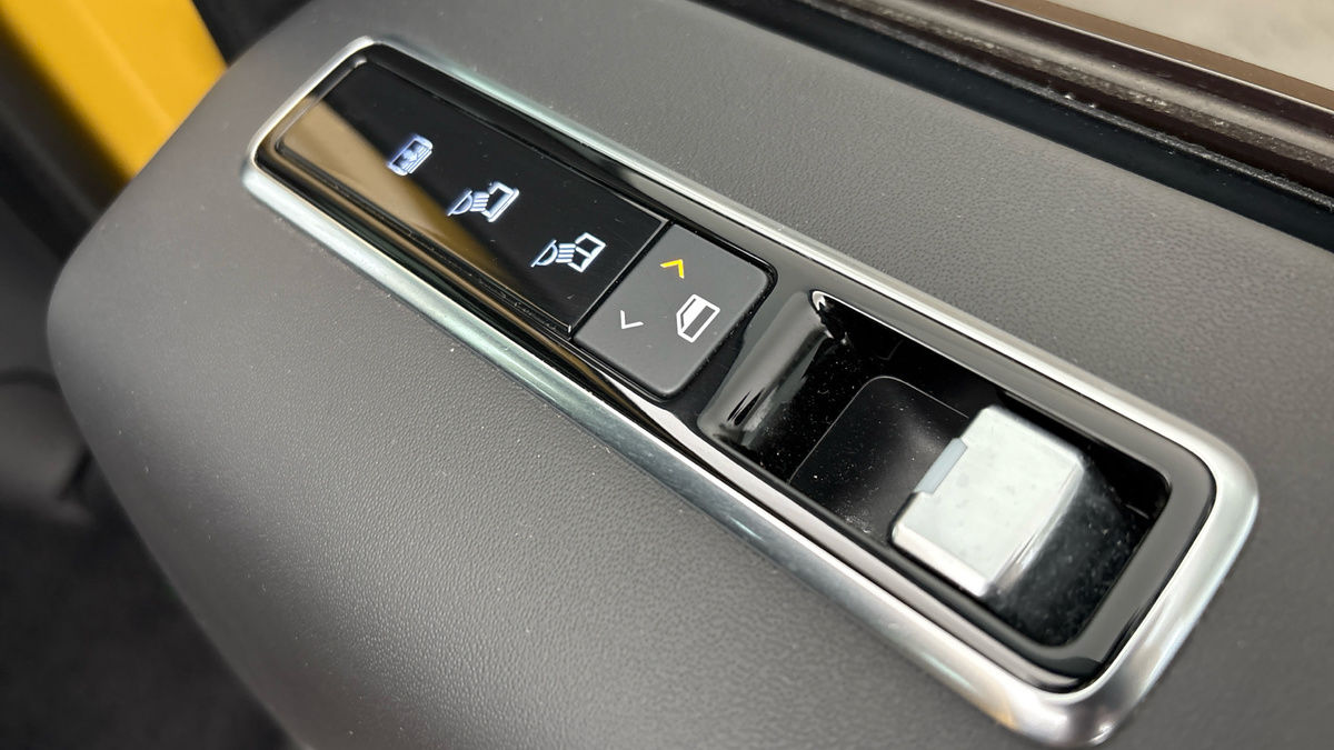 Land Rover Range Rover Image 32