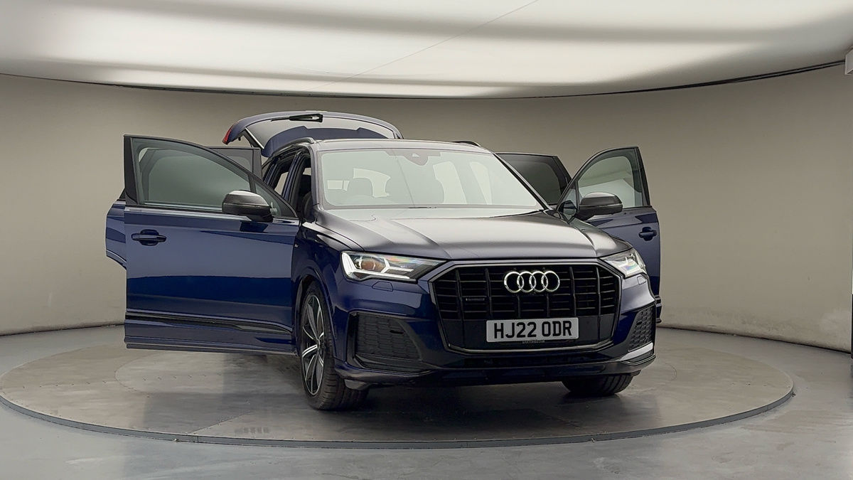 More views of Audi Q7