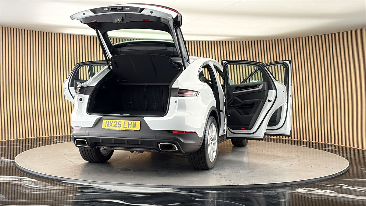 More views of Porsche Cayenne