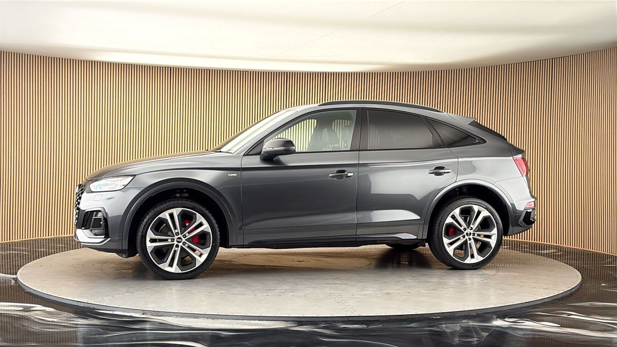 More views of Audi Q5